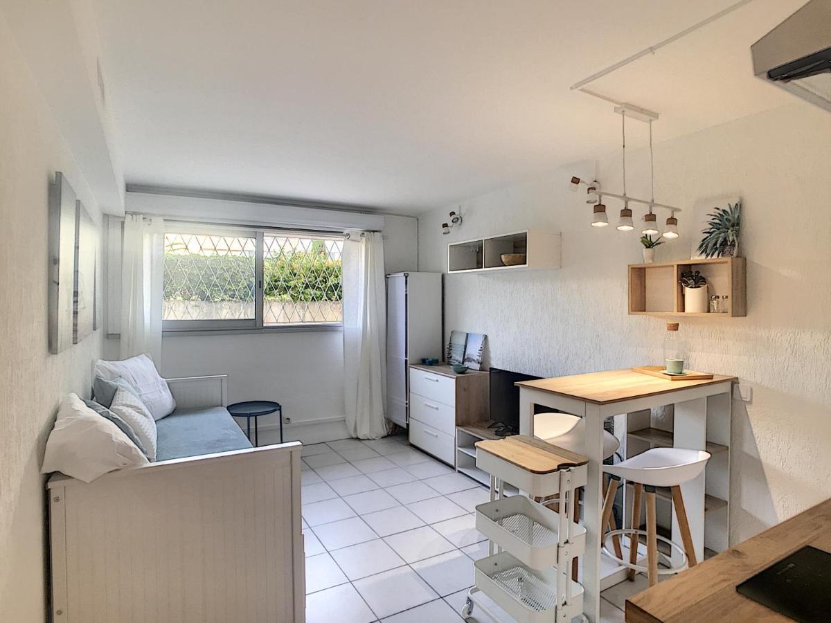 Golfe Juan Studio Dans Residence Avec Piscine فالوريس المظهر الخارجي الصورة